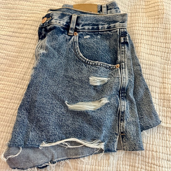 Pull&Bear Distressed Jean Shorts - Picture 5 of 5